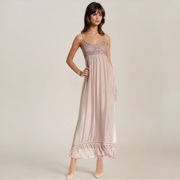 Lola dress in Vanilla sky